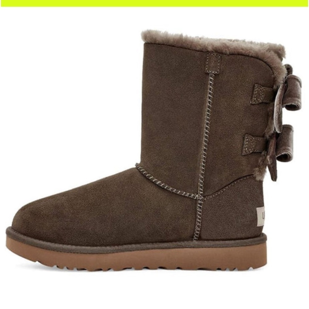 Ugg Bailey Mini Bailey Bow ll Boot Size 6 NEW